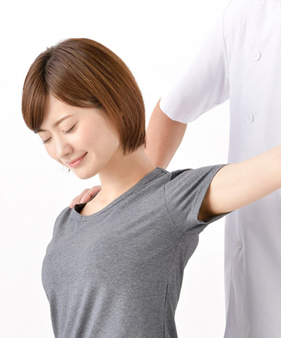 首の痛みと左手のしびれ（リハビリ科の症例）
